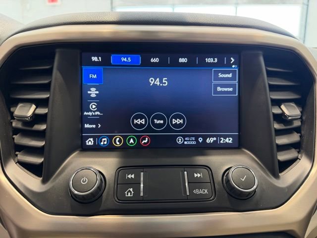 Used 2023 White Frost Tricoat GMC Denali image 28