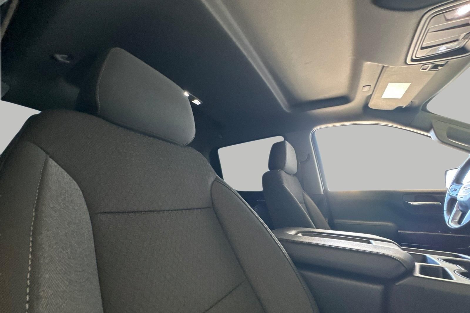Used 2020 Black GMC Elevation image 16