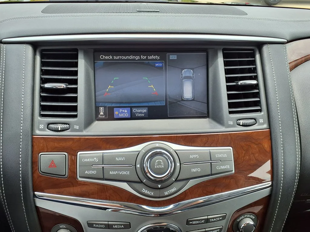 Used 2019 Black INFINITI LUXE image 33
