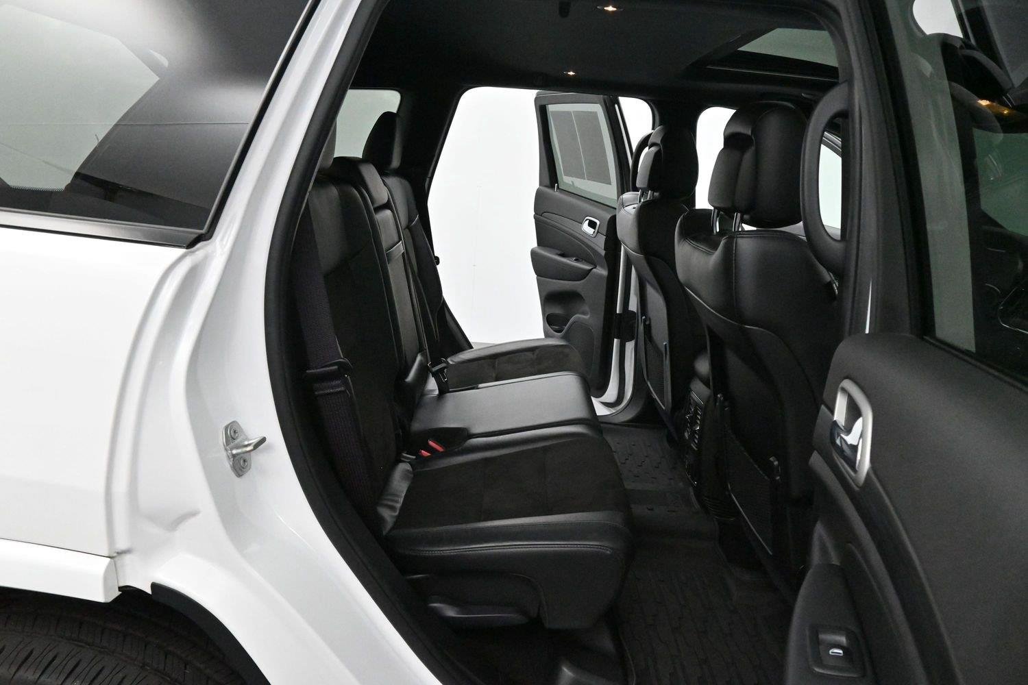 Used 2021 Bright White Clearcoat Jeep Laredo X image 34
