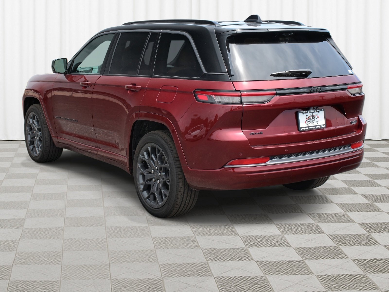 New 2026 Velvet Red Pearl-Coat Exterior Paint Jeep Summit image 38