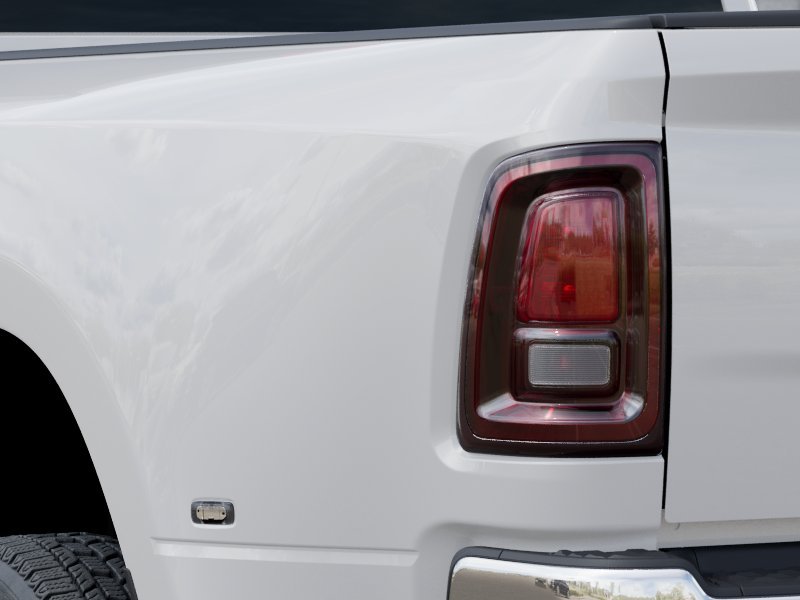 New 2026 Bright White Clear-Coat Exterior Paint RAM TRADESMAN image 5
