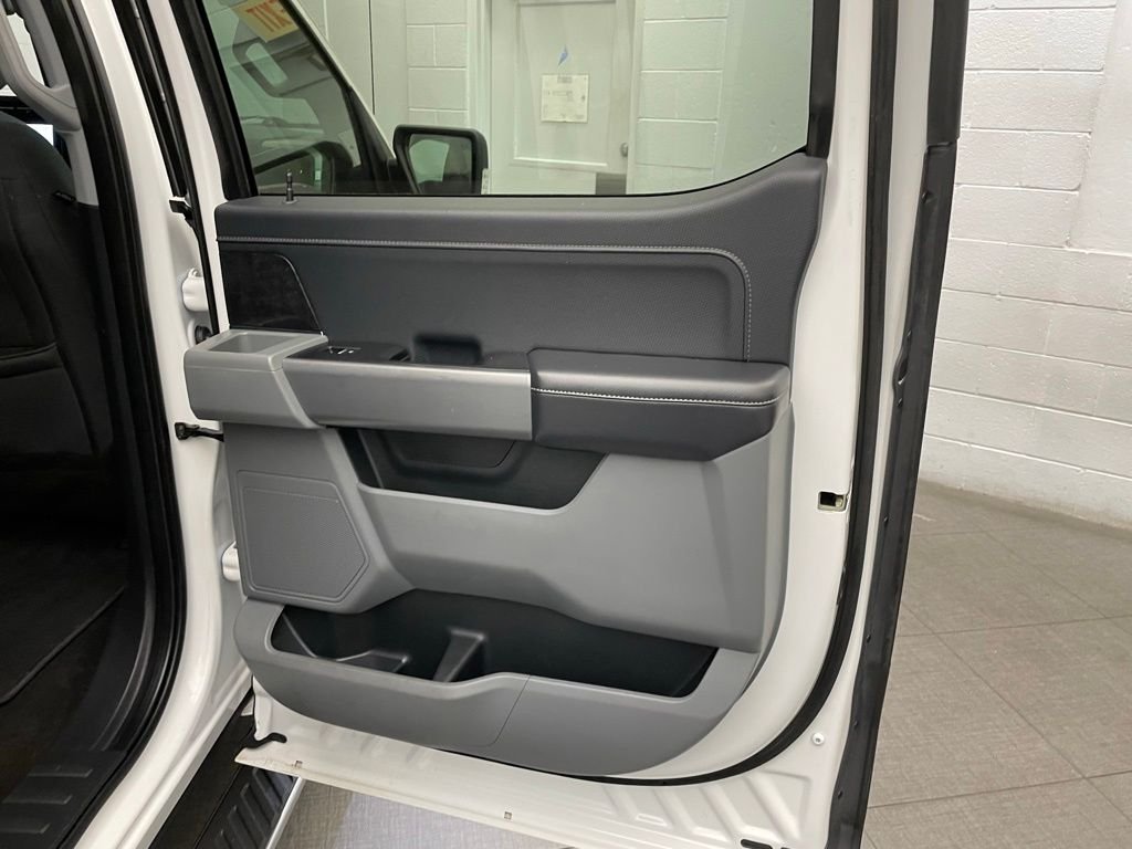 Used 2021 White Ford XLT image 28