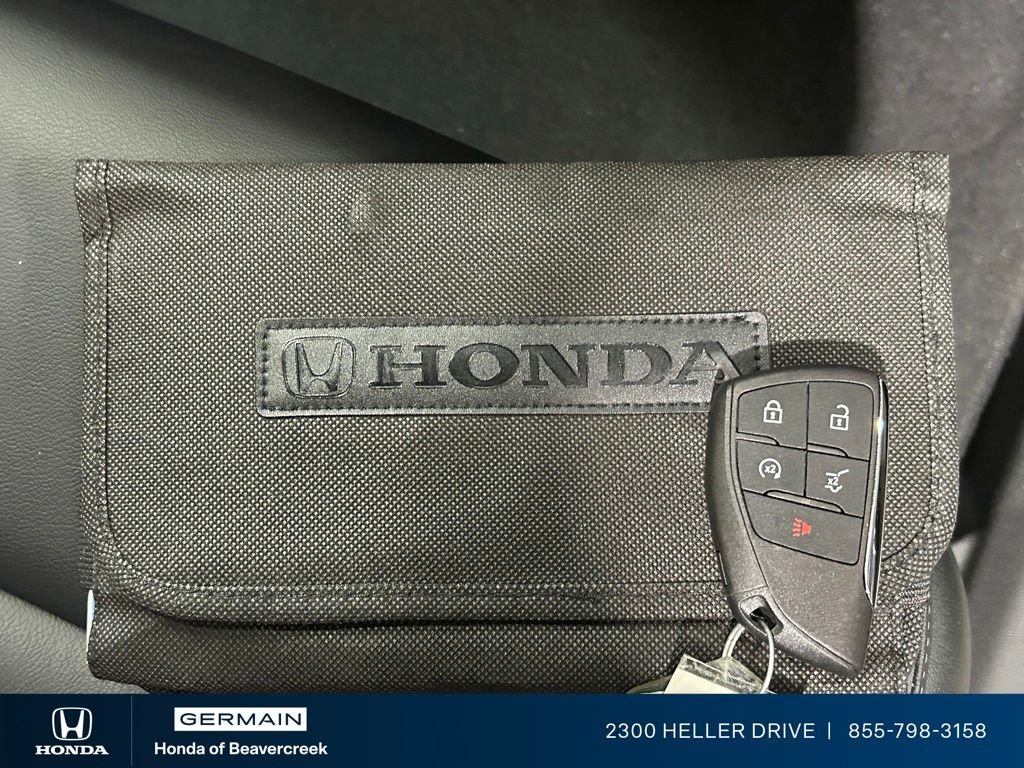 Used 2025 Mercury Silver Metallic Honda Touring image 29