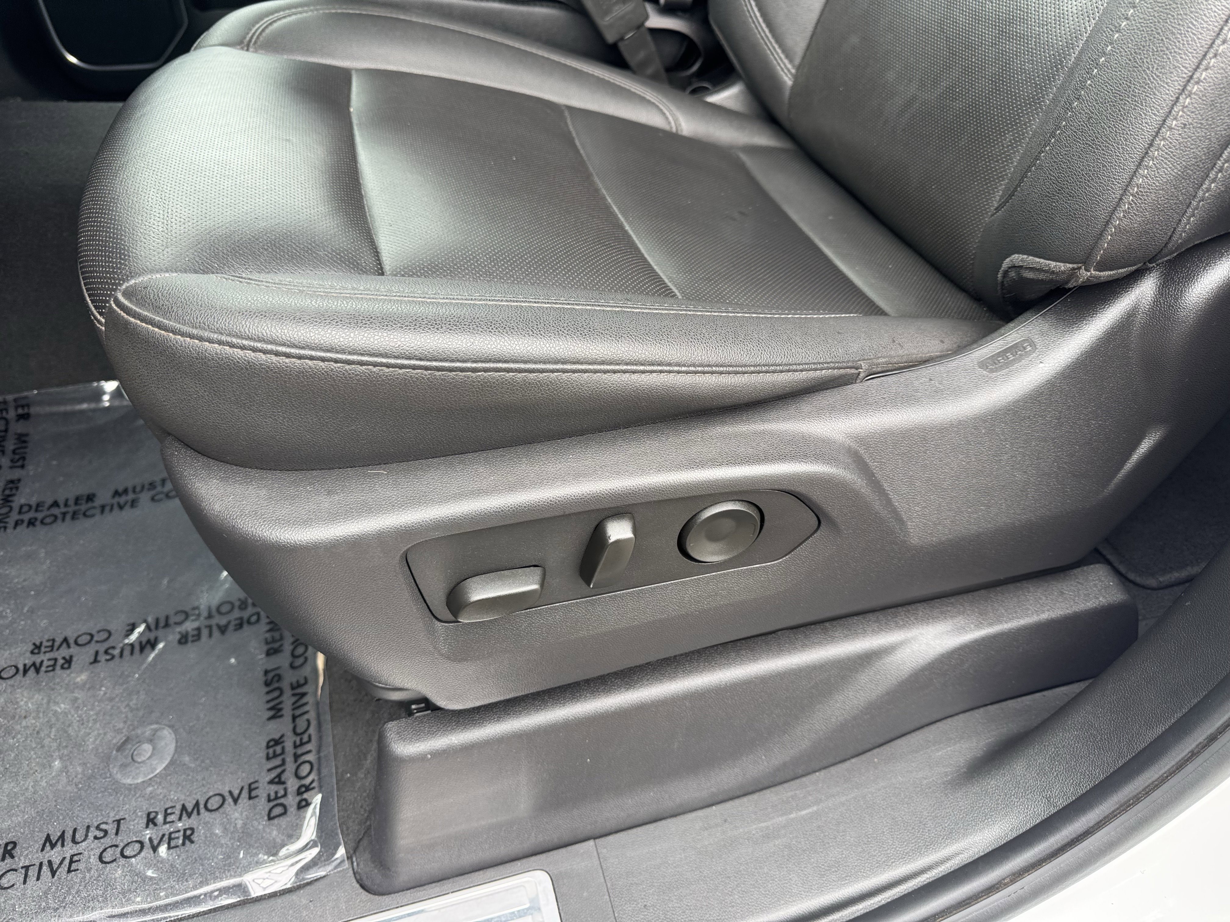 2025 GMC Sierra 1500 SLT - Photo 15