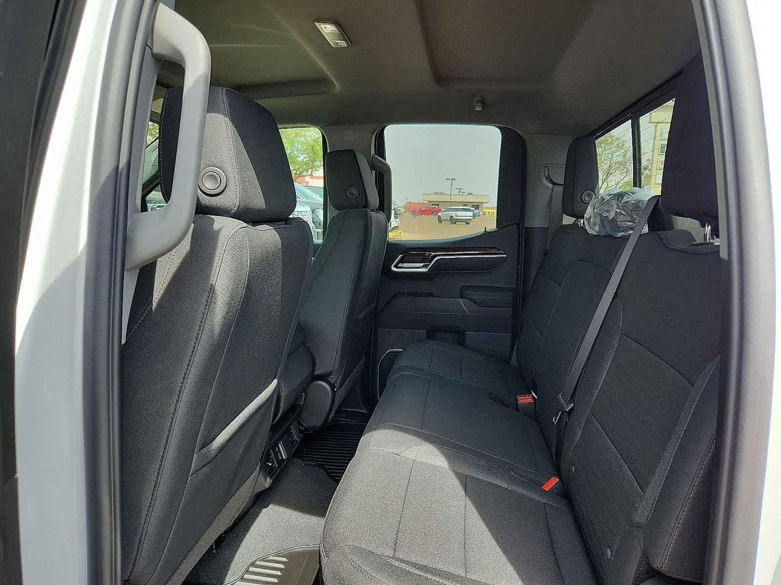 2026 GMC Sierra 1500 SLE - Photo 7