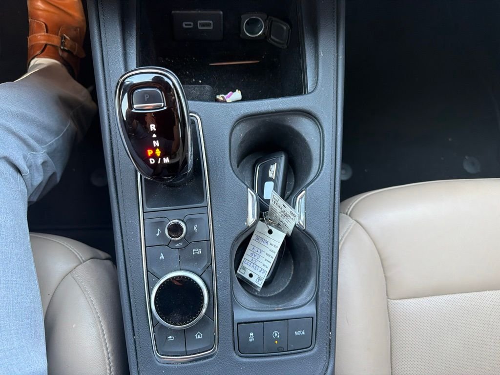 Used 2024 White Cadillac Premium Luxury image 13