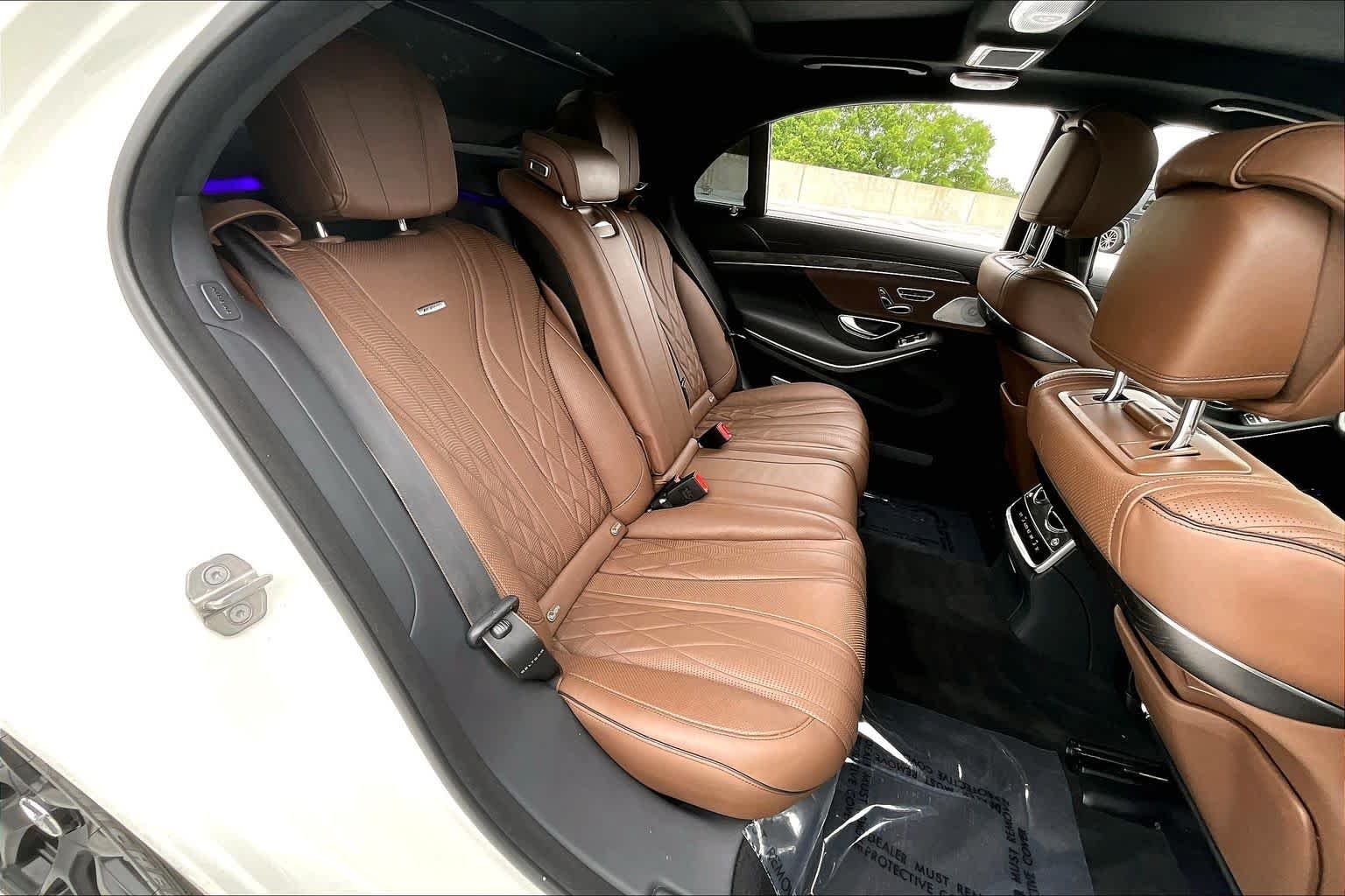Used 2020 designo Diamond White Mercedes-Benz AMG® S 63 image 19