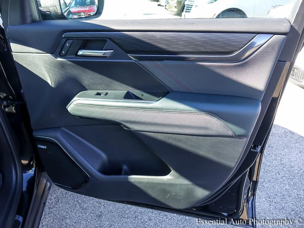 2024 GMC ACADIA - Image 31