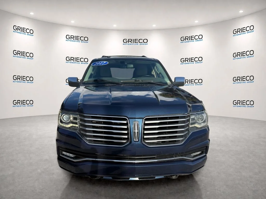 Used 2017 Sapphire Blue Metallic Lincoln Select image 2