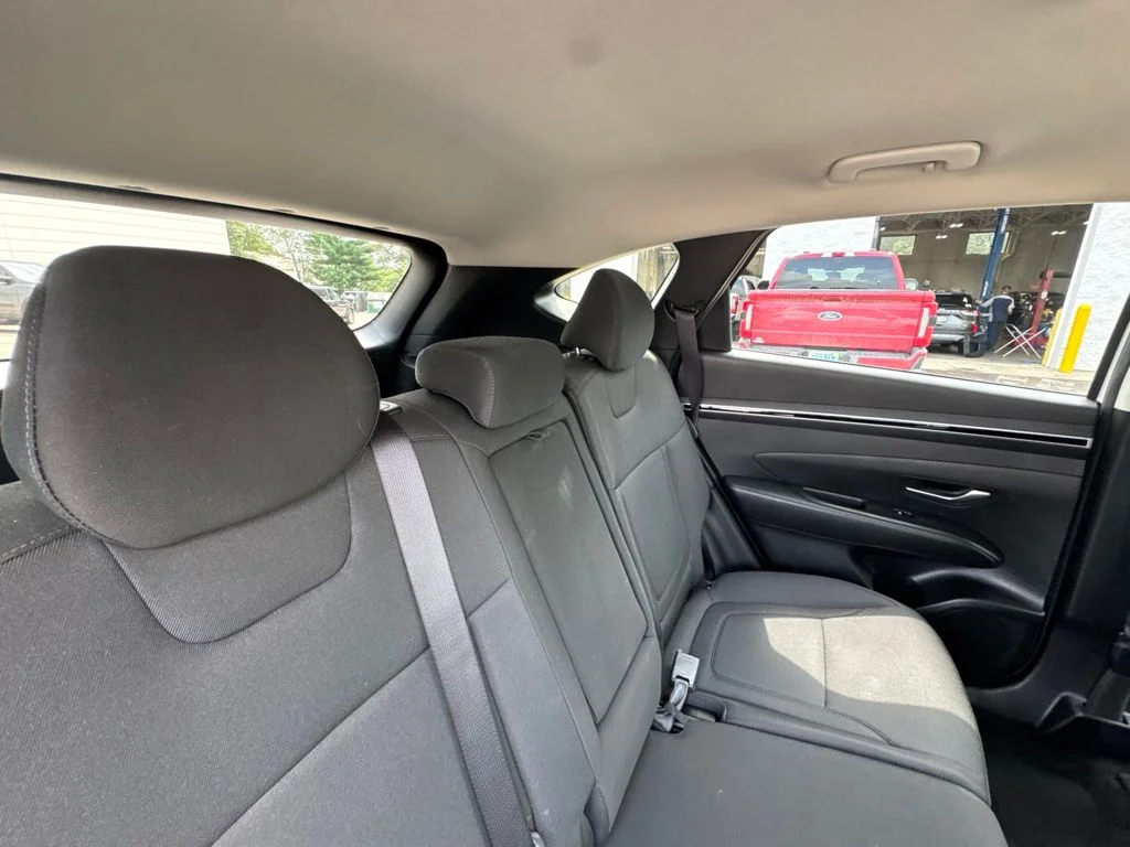 Used 2022 Quartz White Hyundai SEL image 29