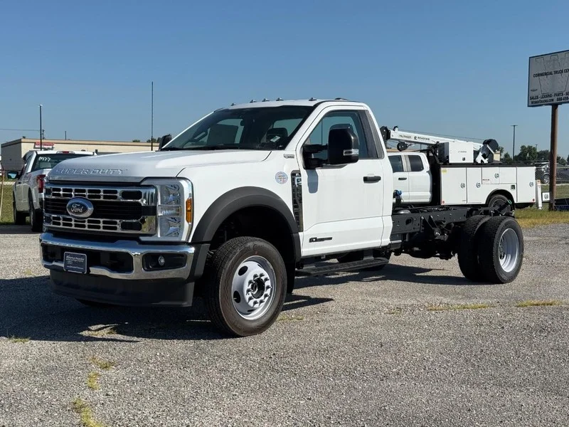 New 2026 Oxford White Ford 4WD Reg Cab 169" WB 84" CA image 1