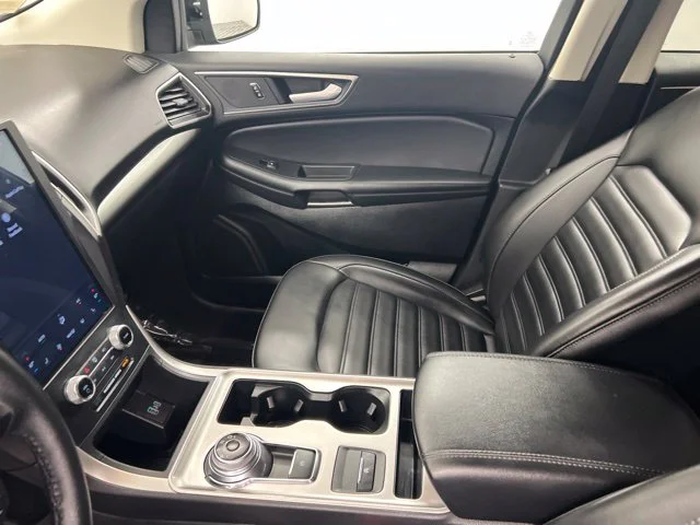 Used 2024 Black Ford SEL image 20