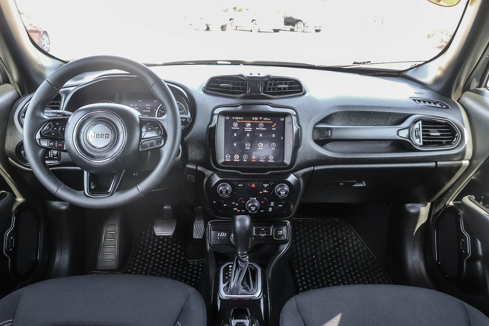 Used 2022 Graphite Gray Jeep Altitude image 15
