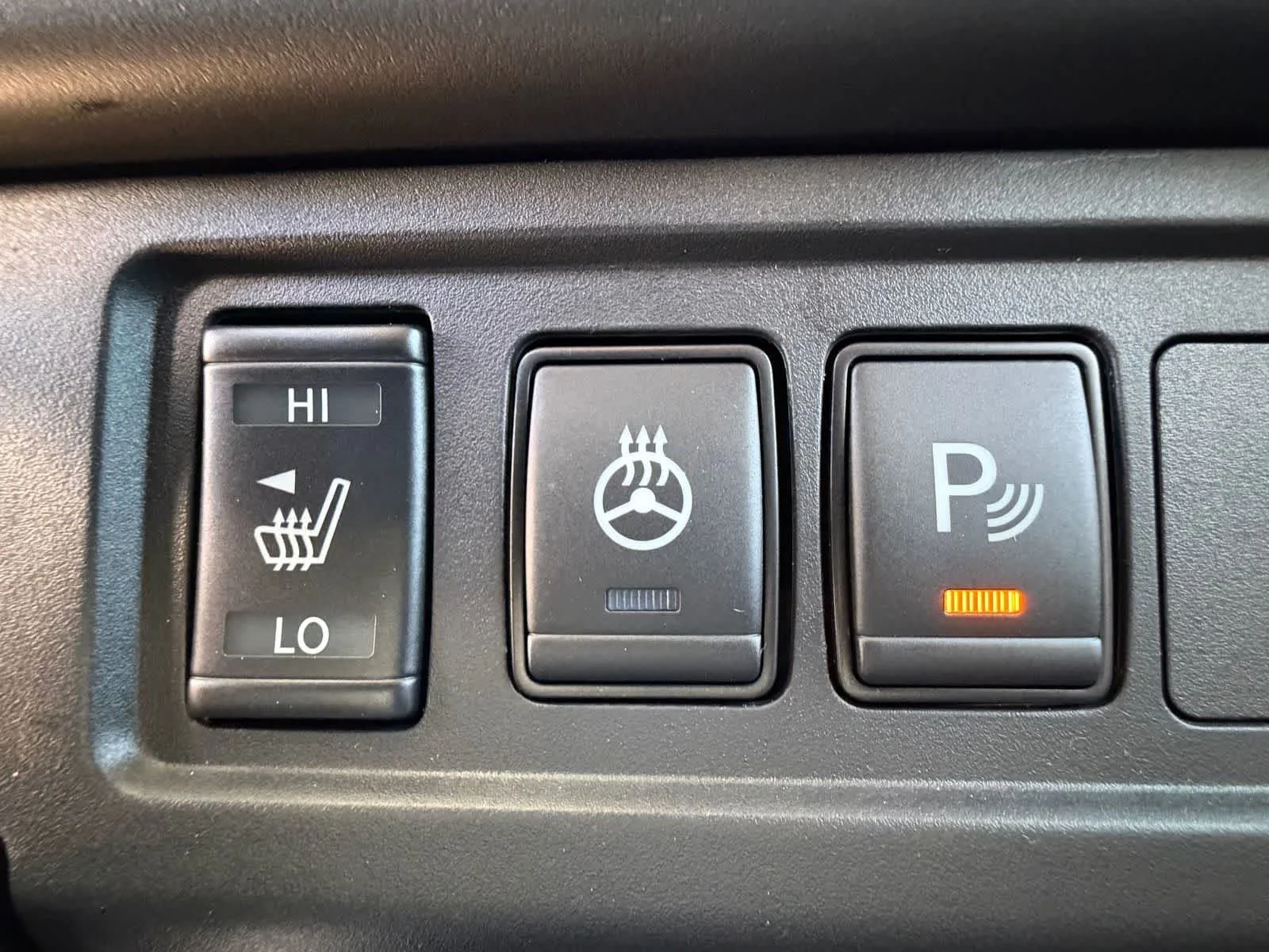New 2026 Bluestone Pearl Nissan Crew Cab SV image 32