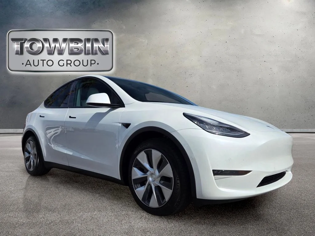 Used 2020  Tesla Long Range image 2