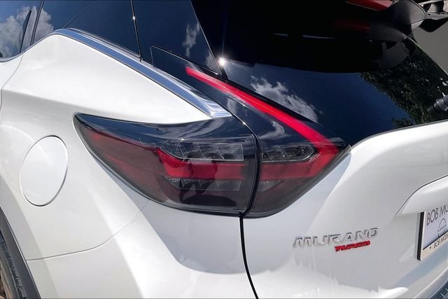 Used 2024 White Nissan Platinum image 28