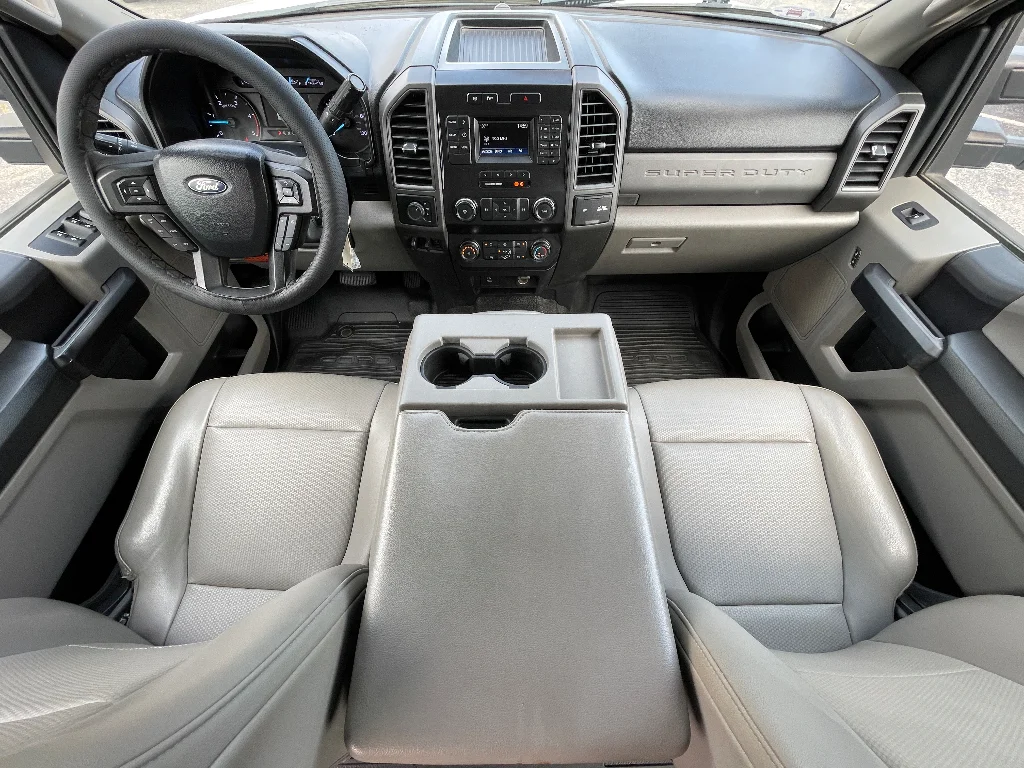 Used 2019 Oxford White Ford XL image 4