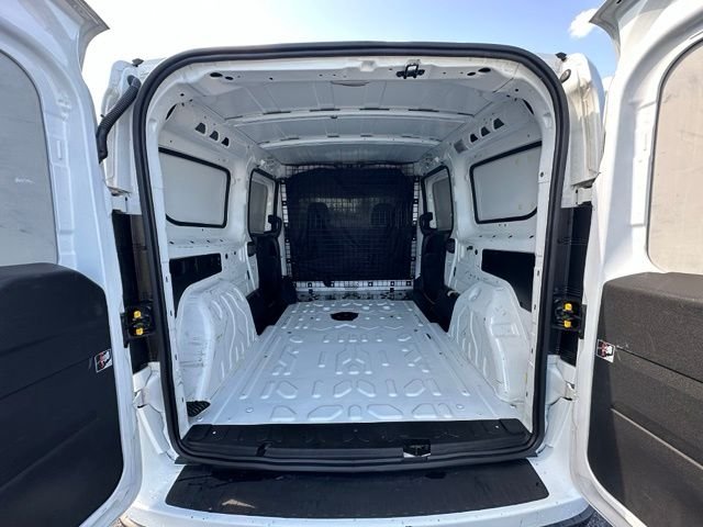Used 2021 White Ram Tradesman SLT image 16