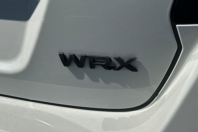 Used 2017 White Subaru Base image 28