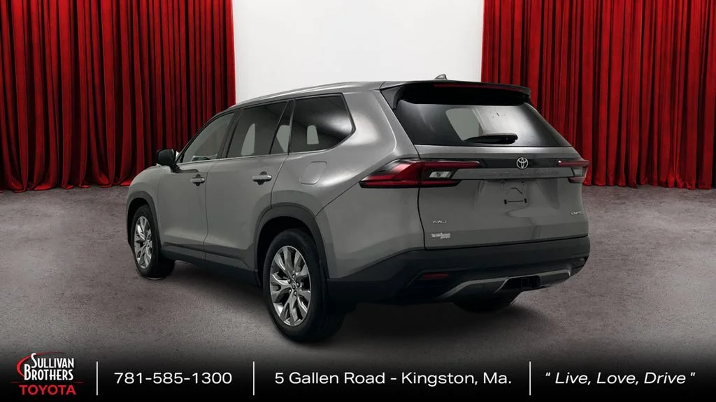 Certified Used 2025  Toyota Limited image 7