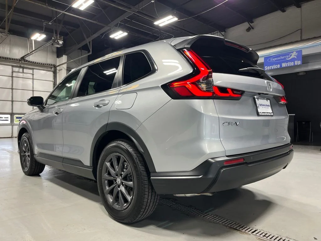 Used 2026 Solar Silver Metallic Honda EX-L image 5