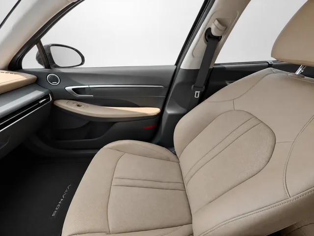 Used 2025 Gray Hyundai Limited image 17