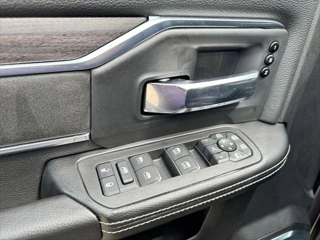 New 2026 Granite Crystal Metallic Clear-Coat Exterior Paint RAM Laramie image 13