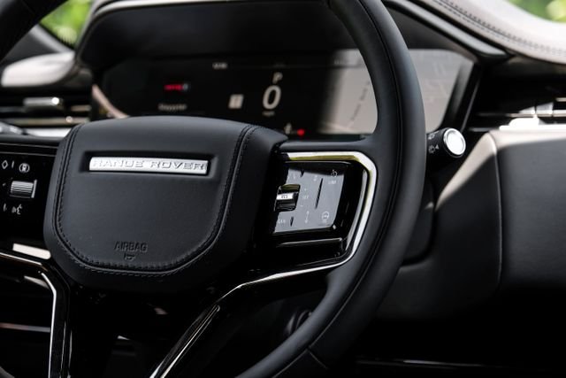 New 2026 Charente Grey Land Rover Dynamic SE image 23