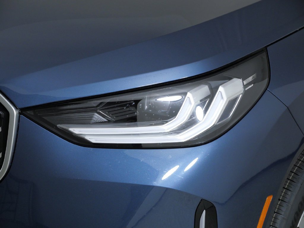 New 2026 Arctic Race Blue metallic BMW 30 xDrive image 3