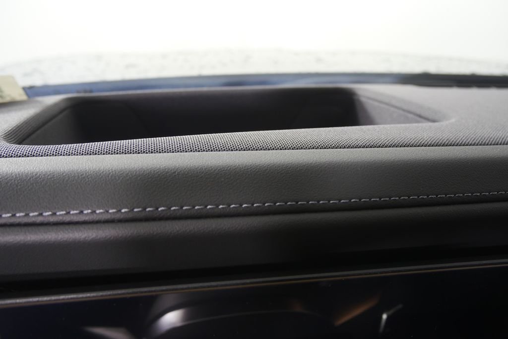 New 2026 Black Sapphire Metallic BMW 760i xDrive image 20
