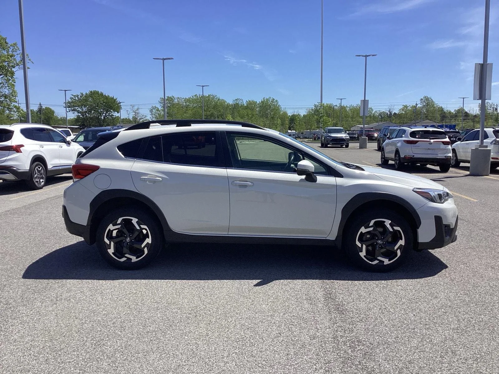 Used 2023 Crystal White Pearl Subaru Limited image 9