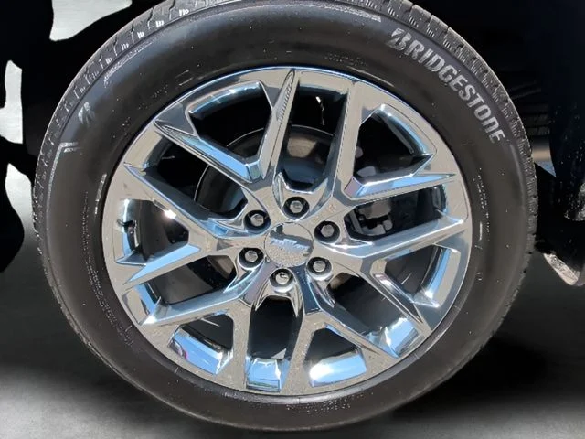 Used 2025 Black Chevrolet High Country image 12