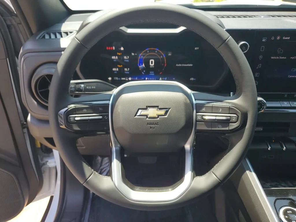 New 2026 Summit White Chevrolet WT image 27