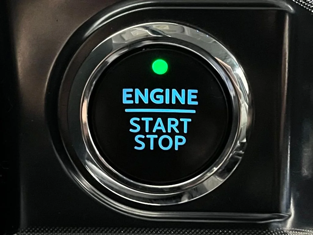 Used 2021 White Ford Limited image 33