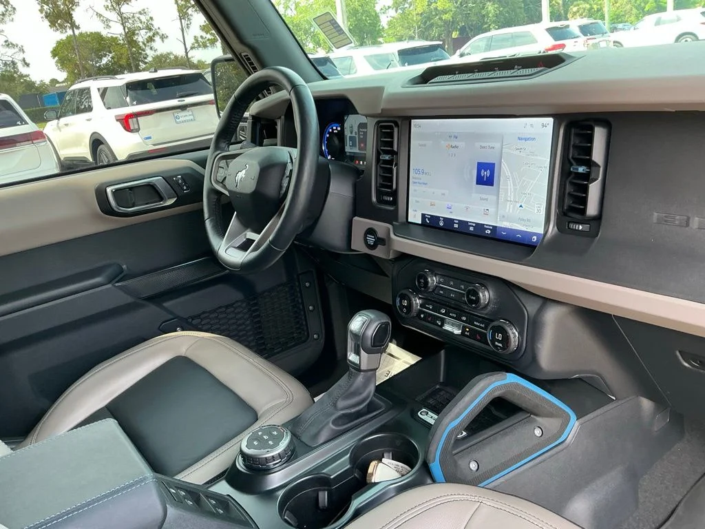 Used 2024 Black Ford Wildtrak image 25