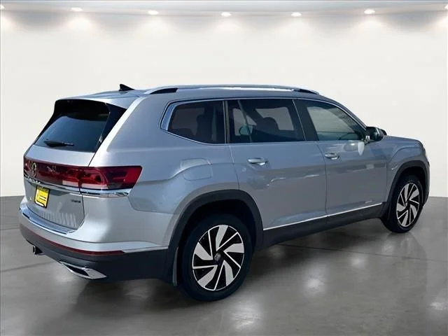Used 2024 Silver Volkswagen 2.0T SEL image 3