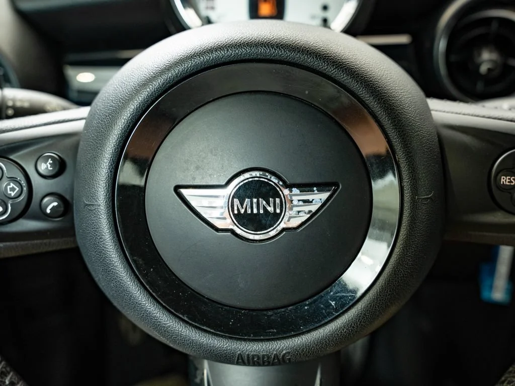 Used 2012 Chili Red MINI  image 29