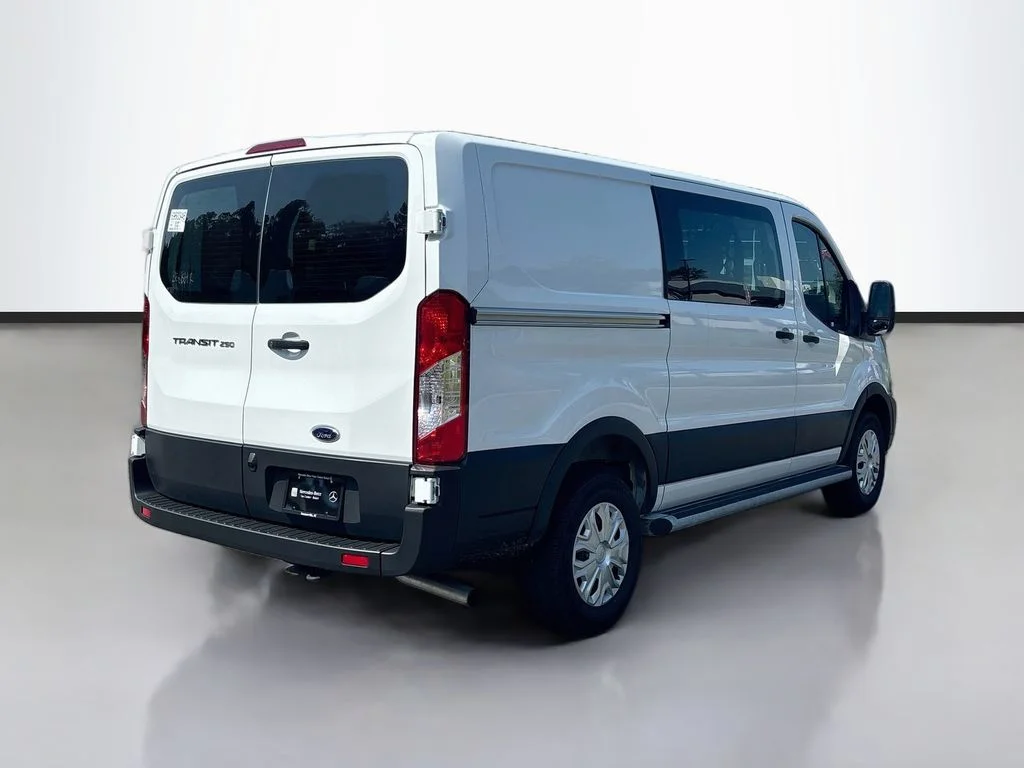 Used 2025 White Ford Base image 3