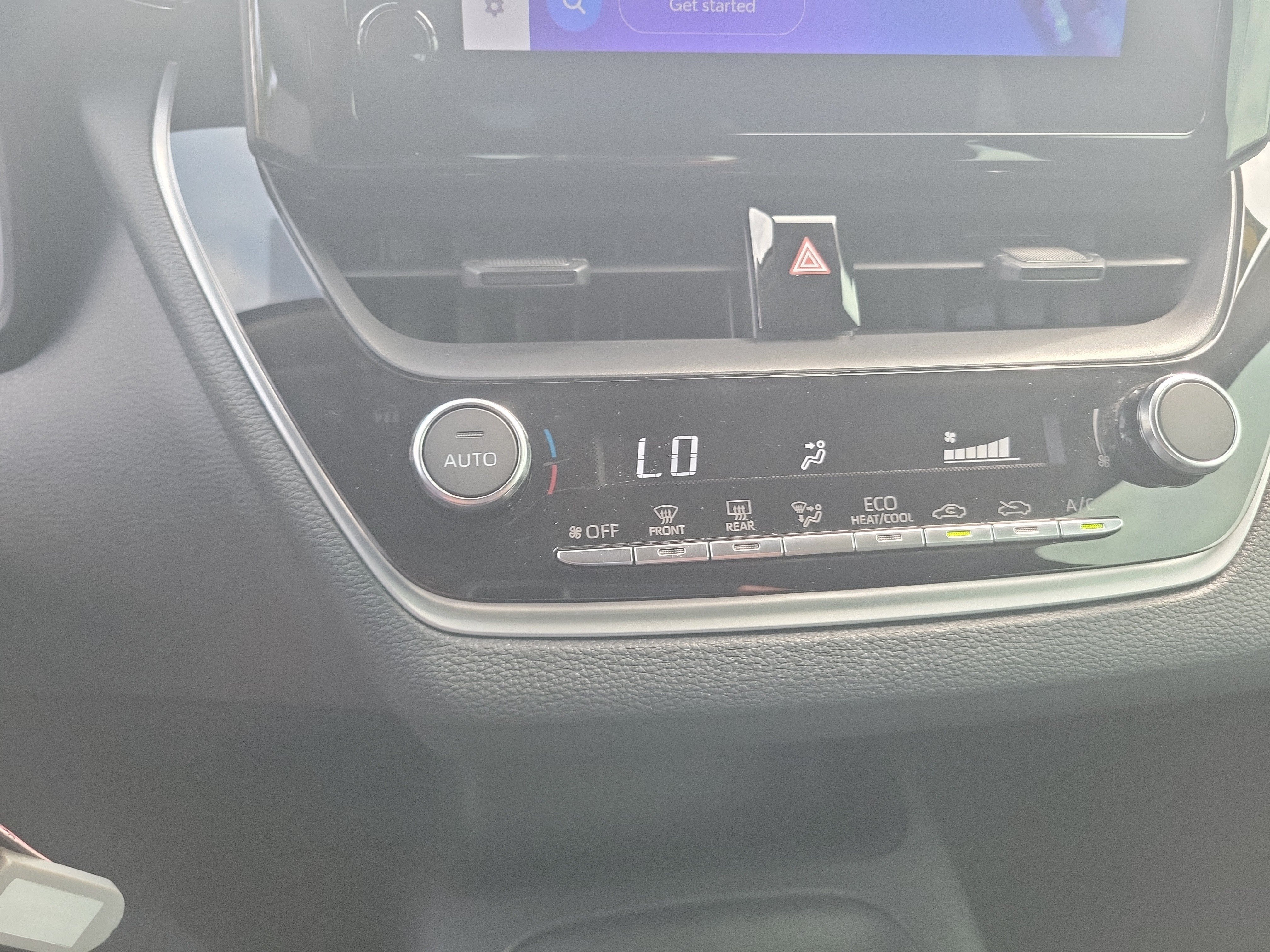 Used 2025 Pearl Toyota LE image 25