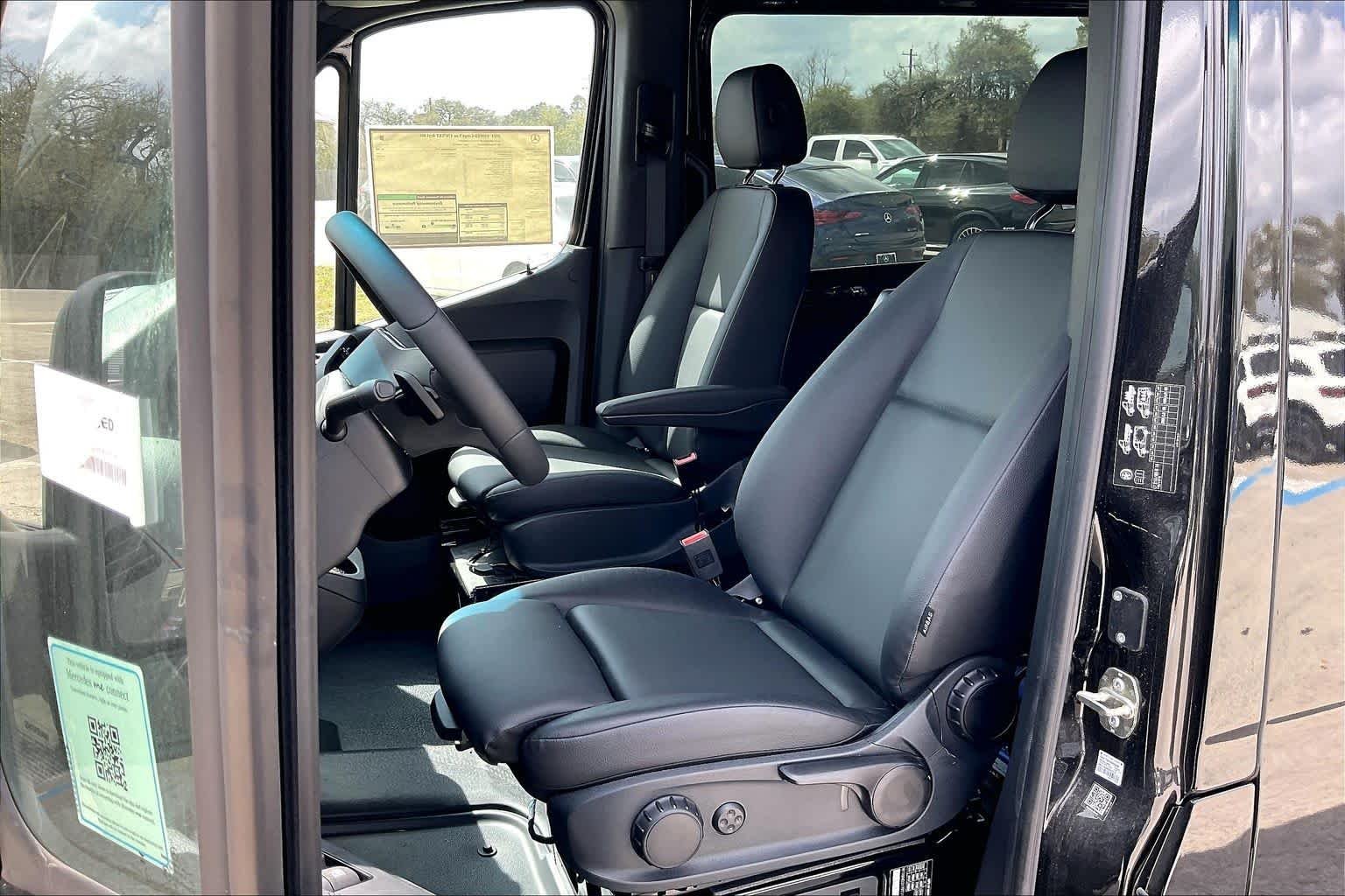 2024 Mercedes-Benz Sprinter Cargo Van Base - Photo 9