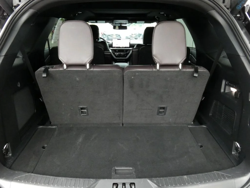 Used 2025 Gray Ford Platinum image 35