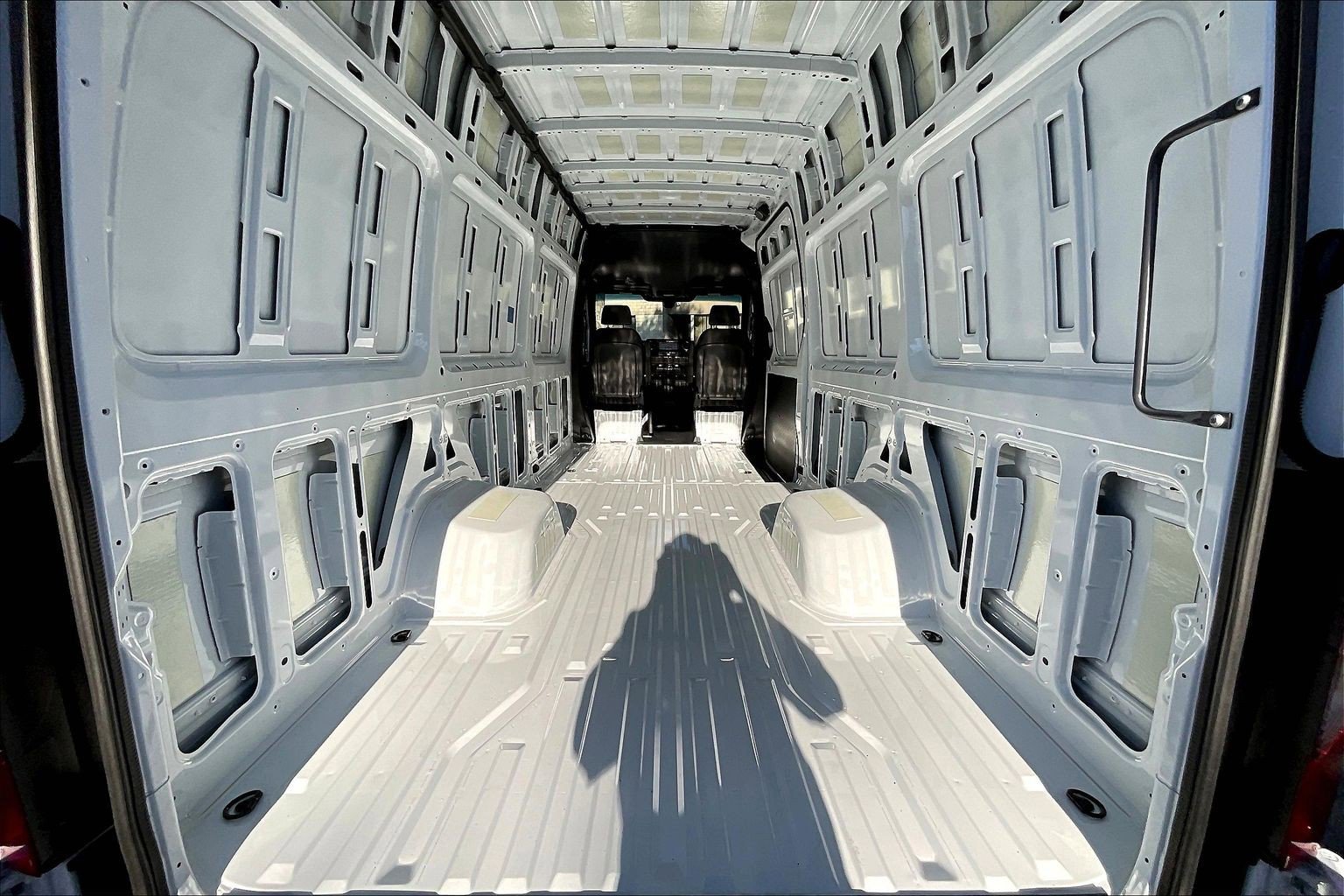 New 2026 Arctic White Mercedes-Benz Cargo Van 170 WB image 23