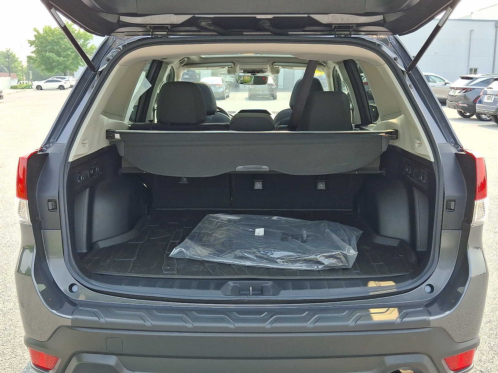 Used 2020 Magnetite Gray Metallic Subaru Premium image 28