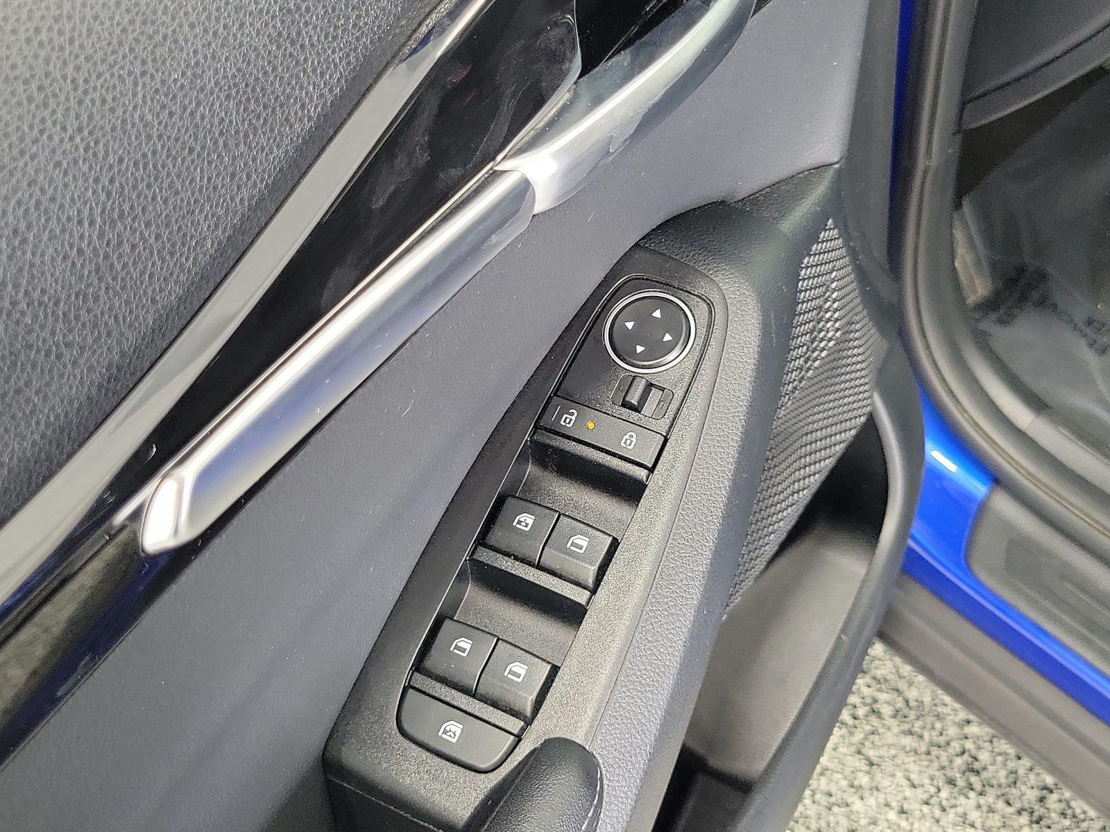 Used 2025 Blue Kia S image 7