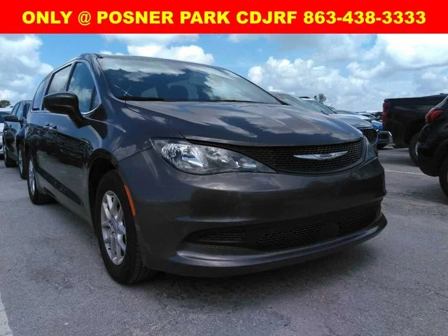 2023 Chrysler Voyager's photo