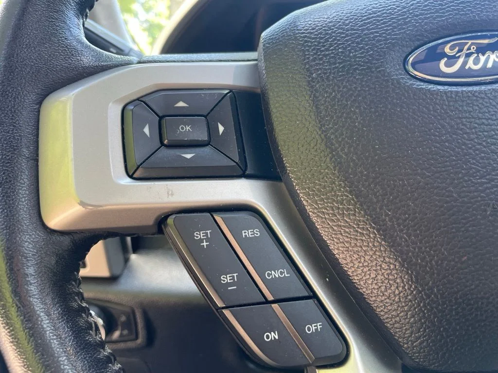 Used 2017 Magnetic Ford Lariat image 13