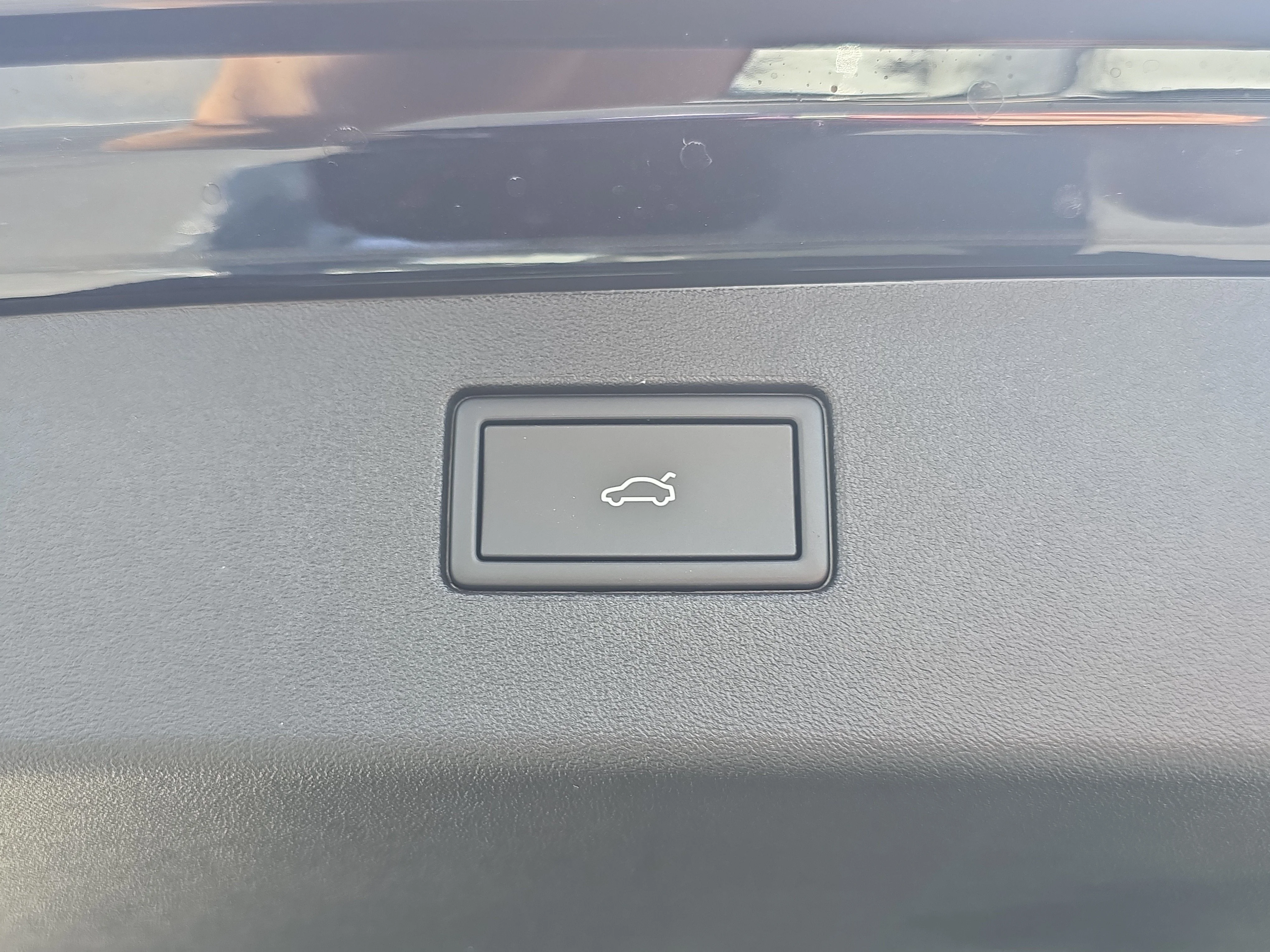 New 2026 Black Volkswagen SE image 7