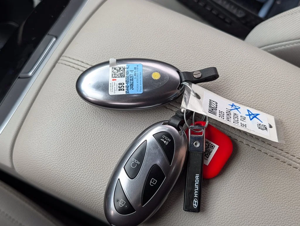 Used 2025 Gray Hyundai SE image 32