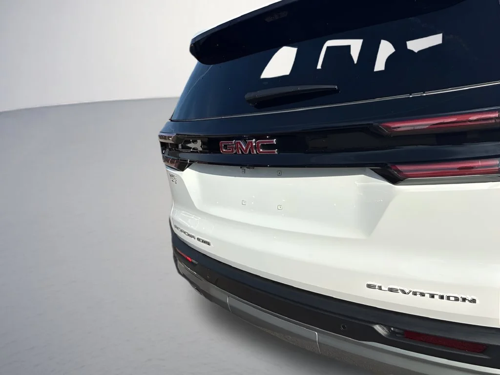 New 2027 Summit White GMC Elevation image 40